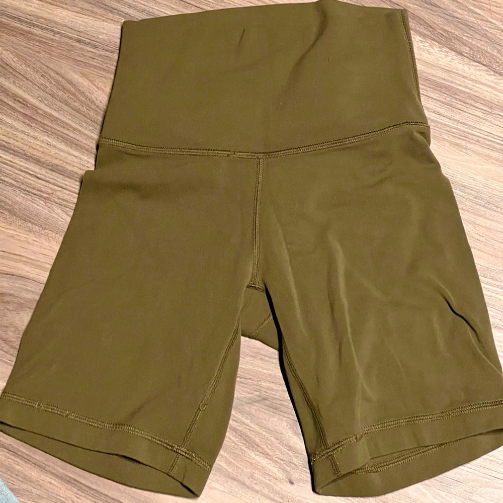Aritzia biker shorts green